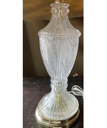 Vintage  Mid Century Ornate Clear Heavy Glass Boudoir Table Lamps - $1,365.44 MXN