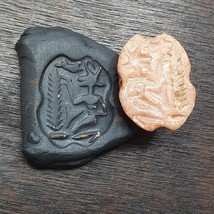 Antique Jasper BEAD Mysterious creature Intaglio Scarab Stamp Pendent - $1,398.90 MXN