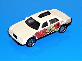 Matchbox 1 Loose Vehicle Scooby-Doo X Sports Taxi Cab White - £5.53 GBP