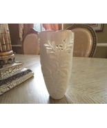 VTG LENOX CHINA FLORAL VASE WESTBURY PATTERN PIERCED LEAVES  6.75&quot; EMBOS... - $30.93 CAD