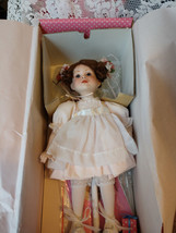 Sarah Porcelain Doll By Patricia Rose 1991 With Stand And Present Coa Nib - £41.94 GBP