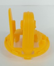 80s Vintage Hasbro Inhumanoids Trappeur Part - Yellow Claw Arm Base - £19.24 GBP
