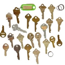 2 Pounds of Random Misc Keys Home Lock Box 1970s, 80s, 90s - £18.47 GBP