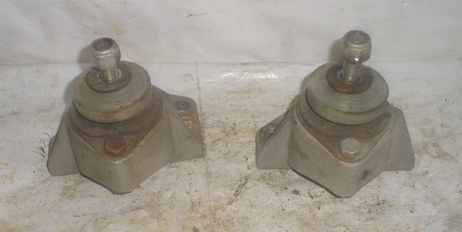 1985 Bayliner Capri 19&#39; Boat w 140 HP OMC 3.0L Rear Motor Mounts - $33.99