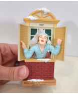 Hallmark COLLECTORS CLUB EXCLUSIVE  1997 Ornament- Away to the Window - $8.95 CAD
