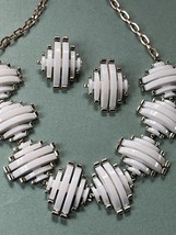 Vintage Demi White Plastic Modernist Goldtone Link Necklace &amp; Clip Earrings –  - £14.58 GBP