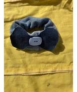 Convertible Denim Scrunchie with Detachable Button Bows Can Be Worn 2 Ways (Pate - $267.04 MXN