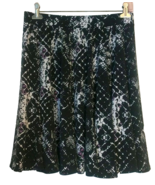 Chelsea &amp; Theodore Short Skirt M Black White Purple Print Casual - $10.94 CAD