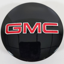 ONE 2014-2023 GMC Sierra 1500 / Yukon 3 1/4&quot; BLACK &amp; RED Center Cap # 22837060 - £19.98 GBP