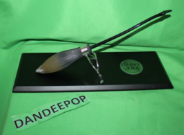 Harry Potter Wizarding World Universal Studios Nimbus 2001 Broom With Stand - $2,091.38 MXN