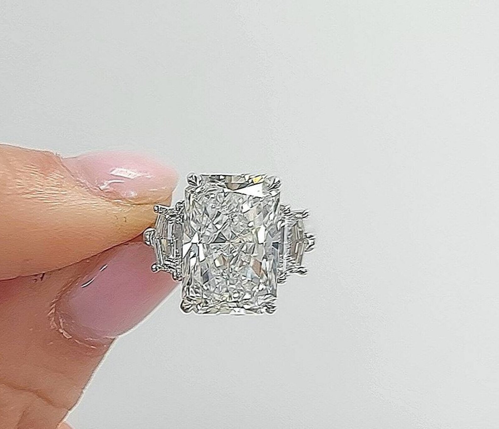 8.00 Cts Radiant Cut F/VS1 Lab Grown Diamond Engagement Ring 14k White Gold Item image 10