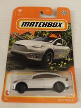 Matchbox 2022 #59 White Tesla Model X MBX Highway Series Mint On Card - £11.79 GBP