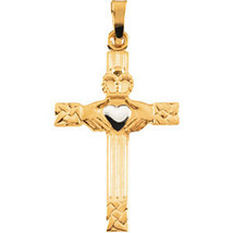 14K Two Tone Gold Claddagh Pendant - £220.05 GBP