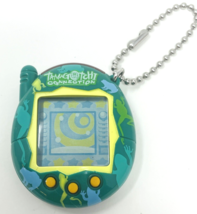 Vintage Working Tamagotchi Connection V3 Green Frogs - $1,867.23 MXN