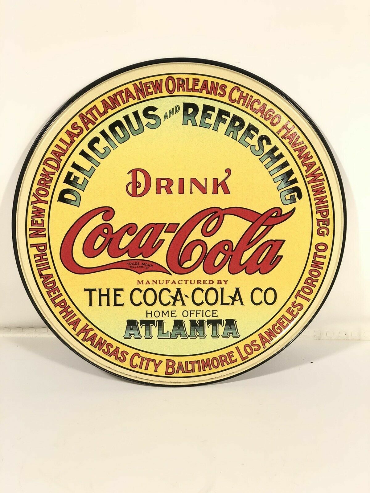 Rétro Coca-Cola Targa IN Metallo Keg Label Desperate Enterprises Repop Delicious - $17.96
