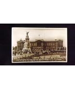 1950&#39;s Postcard Victoria Memorial &amp; Buckingham Palace London 17c - $9.89