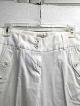 LL Bean Womens Sz 2 White Capri Pants Cuffed hem 0 HCR3 Pockets Flap - £13.22 GBP