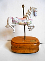 Fancyland Direct Connection Music Box Moving  Carousel Horse 1372/9500 - $9.89