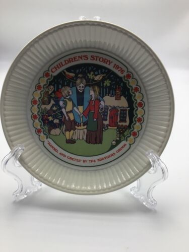 Wedgwood 1976 Children's Story Plate Hansel and Gretel Brothers Grimm 6" Etruria - $15.77
