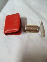 Vintage Gillette 1966 L4 Travel TECH DE Safety Razor W/Case - £22.06 GBP