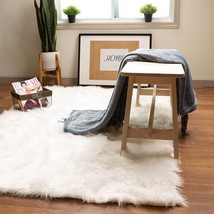 Super Area Rugs Ultra Soft &amp; Fluffy Faux Sheepskin Rug, White 5 X 7 Feet Carpet - £70.28 GBP