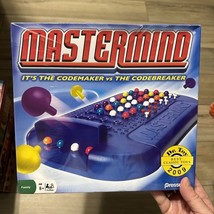 MASTERMIND Pressman Codemaker Codebreaker Board Game 2013 Brand New SEALED - $337.44 MXN