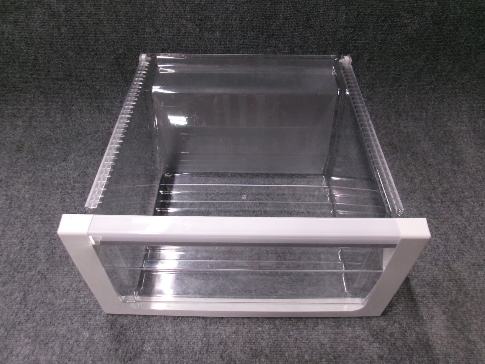 WPW10531079 WHIRLPOOL REFRIGERATOR BOTTOM MEAT PAN - $40.00