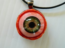 Realistic Human/Zombie Eye Pendant for Halloween, Cos Play (Green 26mm) - £12.98 GBP