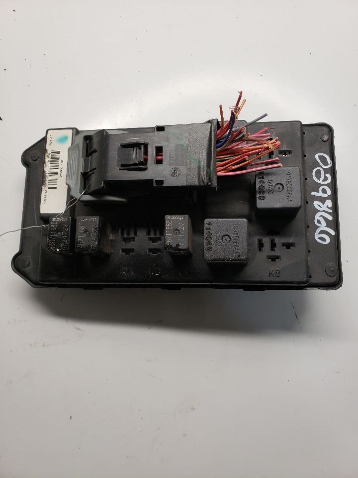 Chassis ECM Power Supply Includes Fuse Box Fits 06 COMMANDER 1292142 Item image 9