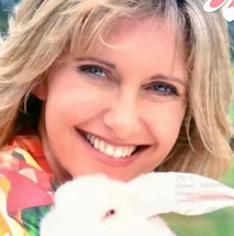 OLIVIA NEWTON JOHN 4x6 PHOTO - $2.55