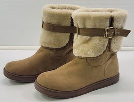 GG) GBG Los Angeles Woman Tan Brown Faux Fur Suede Boots Size 9M - $19.79