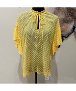 ALICE + OLIVIA Medium Julius Yellow Sheer Dot Dobby Ruffle Short Sleeve ... - $80.69 CAD