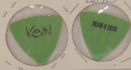 DRIVIN N CRYIN - VINTAGE OLD KEVIN KINNEY BASS CONCERT TOUR GUITAR PICK - £7.98 GBP