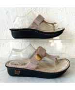 Alegria Carina Pink/Beige/Gold Leather Thong Sandals - Women&#39;s 37/6.5 - $812.98 MXN