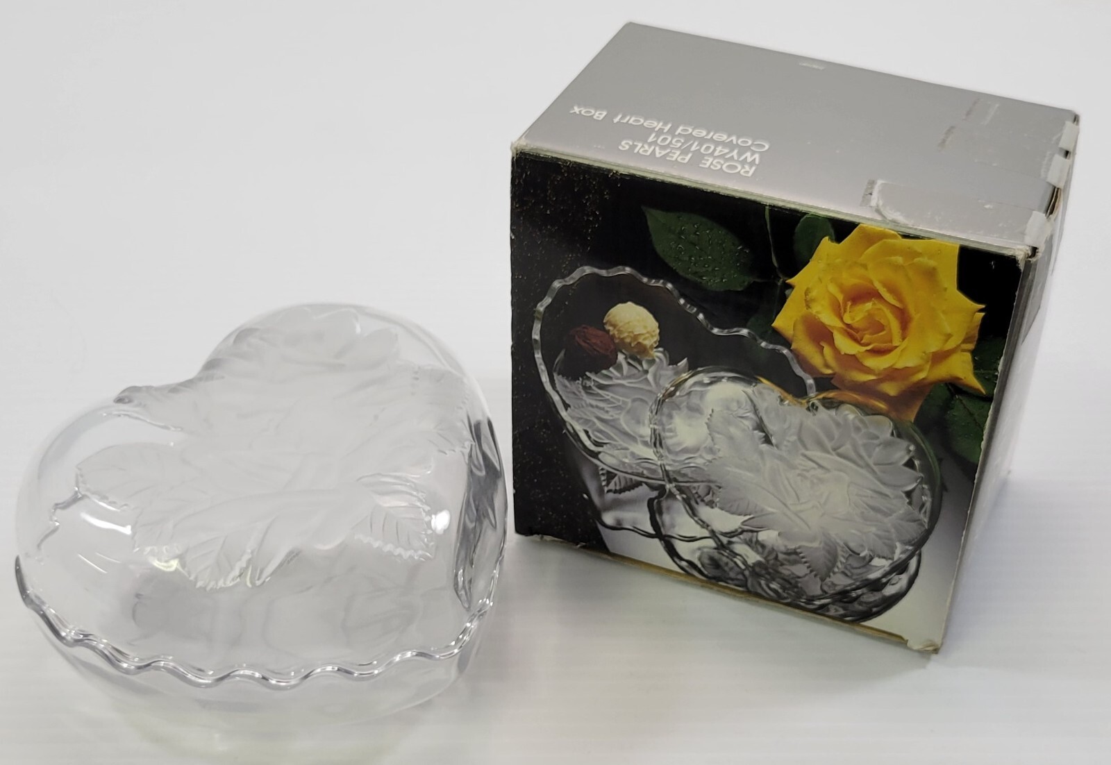 *B4) Home Beautiful Rose Pearls Covered Heart Glass Trinket Jewelry Dish... - $9.89