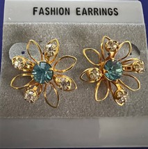 Vintage Turquoise Stone Screw Back Earrings BN - £4.73 GBP