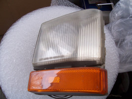 1985 1986 Cadillac Fleetwood Rwd Corner Marker Light Turn Signal Right Oem Used - $158.39