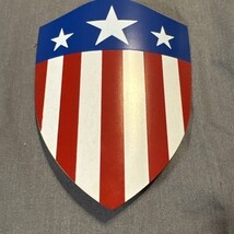 "Captain America's" 1940’s Shield, a 1:6 Scaled Replica, Loot Crate Excl... - $196.01 MXN "Captain America's" 1940’s Shield, a 1:6 Scaled Replica, Loot Crate Excl... - $196.01 MXN