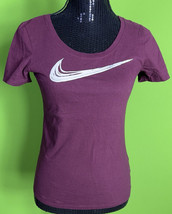 Nike women&#39;s Athletic Activewear short-sleeve top size XS. *Pre-Owned* - £10.19 GBP