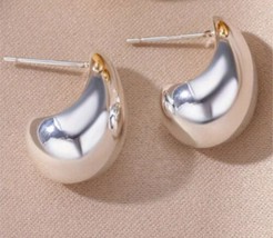 18 carat gold plated oval water drop  earring in silver color - £6.80 GBP