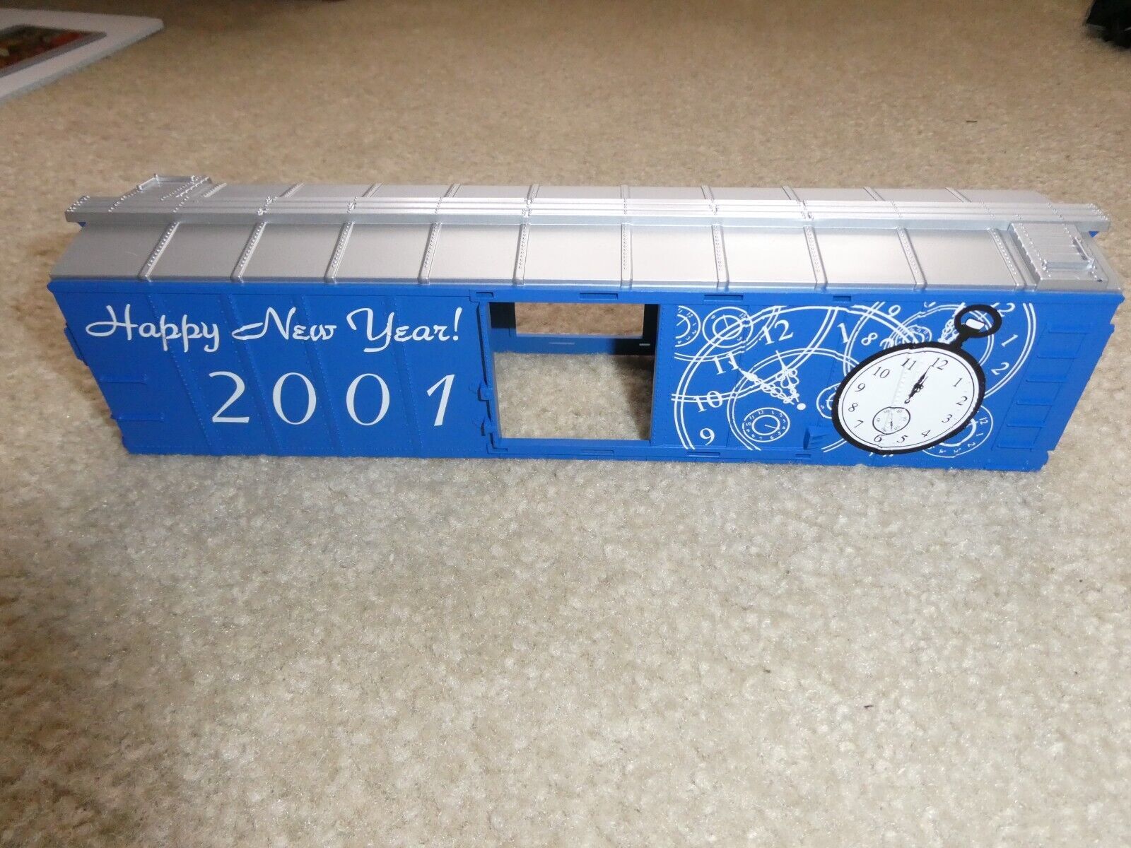 MTH O Scale Factory Sample 2001 Happy New Year Box Car Shell Body 10.5&quot; L - $17.82