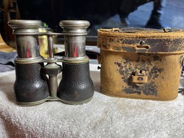 VINTAGE LE JOCKEY CLUB PARIS HORSE RACING OPERA GLASSES W/ CASE - $25.00