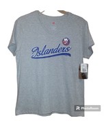 NWT Womens  t shirt New York Islanders size small  - $190.18 MXN