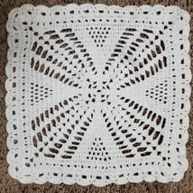 Vintage Hand Crochet Beige Doily 9 Inch Windmill Pattern Square - £8.71 GBP