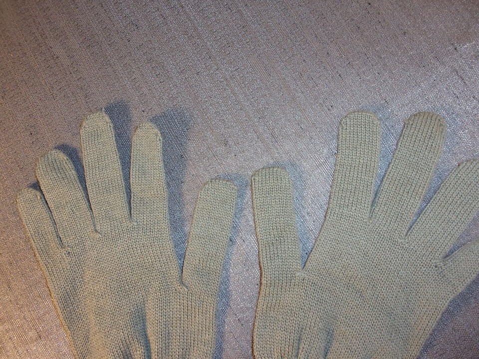 NEW CW COLD WEATHER LIGHTWEIGHT GLOVE INSERT LINER GREEN TYPE II CLASS I... - $10.70