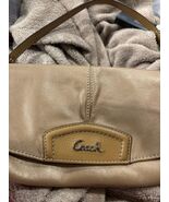 Coach Ashley Taupe Pattent Leather Wristlet Wallet - €21,25 EUR