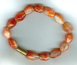 Chunky Carnelian Beads and Magnetic Clasp Bracelet - €24,32 EUR