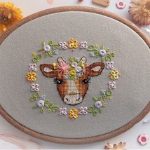 Cow Cross Stitch funny pattern PDF - Floral wreath &amp; Cute Cow embroidery  - £3.95 GBP