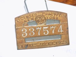 Vintage 1925 New York Licensed Chauffeur Metal Pin - $638.09 MXN