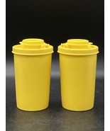 Bright Yellow Tupperware Salt &amp; Pepper Shakers 102-23 &amp; 102-22 - €17,18 EUR